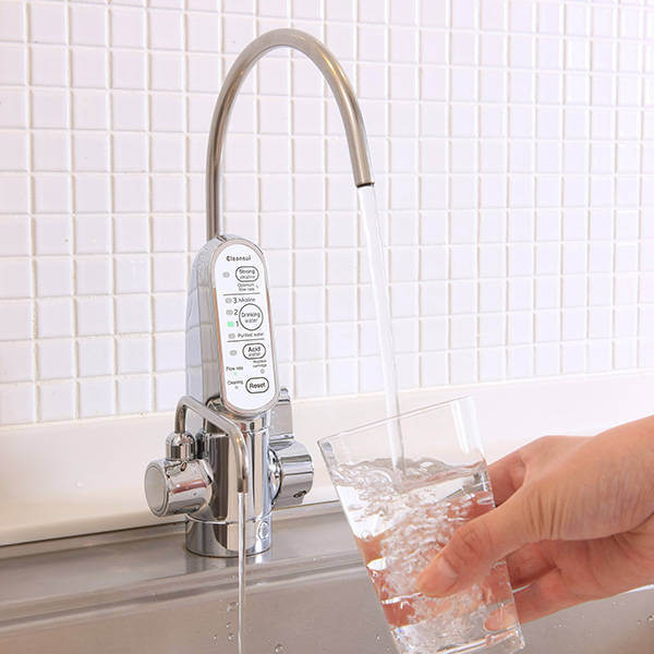máy lọc nước ion kiềm tạo ra nguồn nước sạch