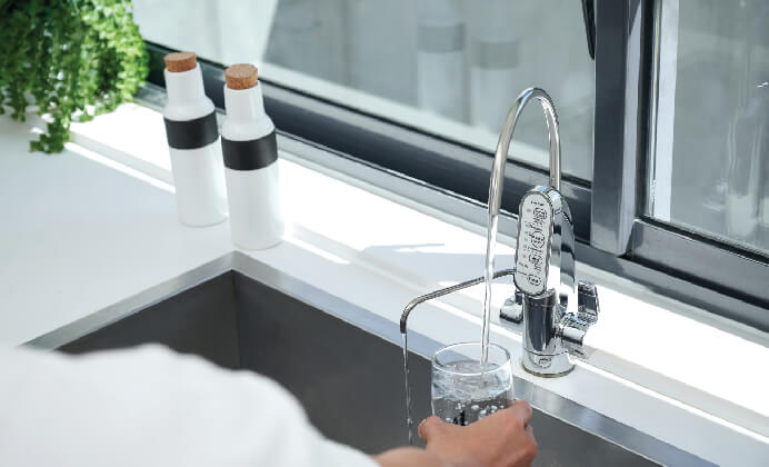 Máy lọc nước ion kiềm Cleansui